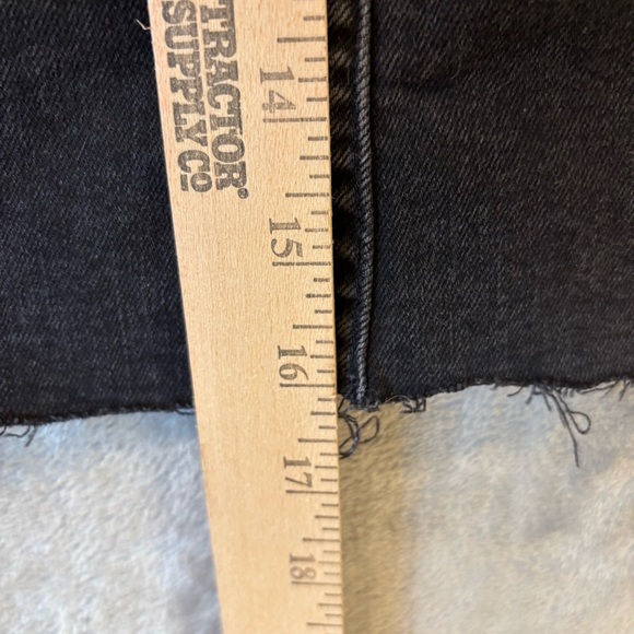 Black Mini Raw Hem Rigid Denim A-Line Sz 27 Front slit Grunge Y2K Festival - Picture 9 of 9